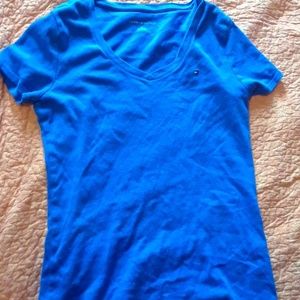 Blue tommy hilfiger shirt